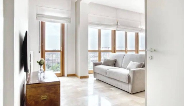 Bright apt. Duomo overview