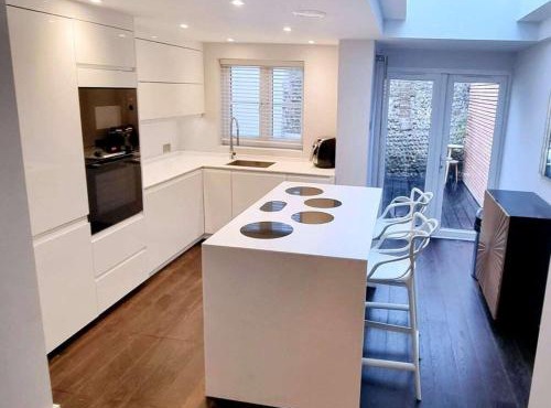 Brighton Cottage by the Sea