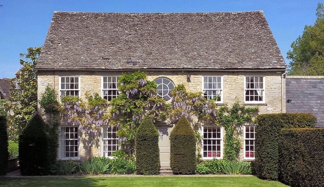 Bruern Cottages - Weir House (sleeps 10 + 4)