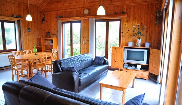 Bungalow in peaceful environment