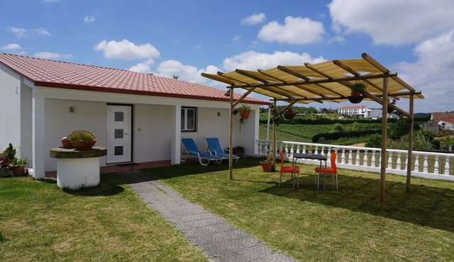 Bungalow near Alcobaça with wonderful views of the green West region