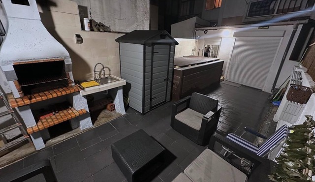 Cacém Maison a cosy apartment with outdoor space Grill facilities and 3 bedrooms