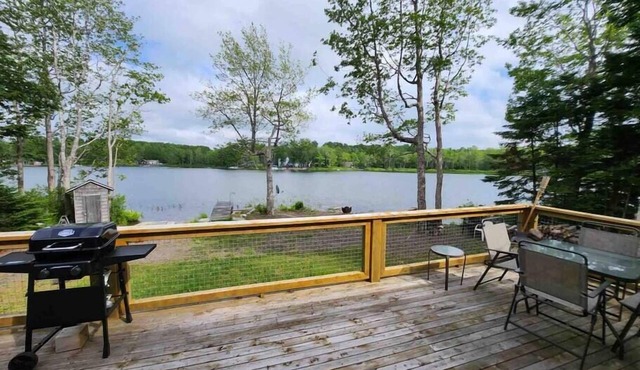 CAIA Lakeside Retreat- Sunken Lake, NS