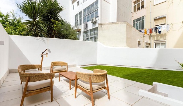 Campo de Ourique Gallery by Gonzalo's Guest