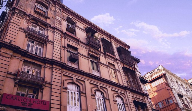 Carlton Hotel