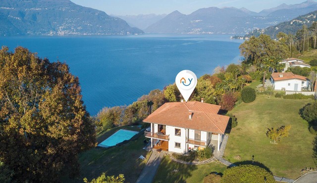 Casa Antonia: Lake Maggiore Villa with Private pool, Porto Valtravaglia, Italy