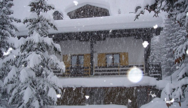 Casa dell'Aqua - 3 Bedroom Apartment "Stambecco" at Passo del Tonale