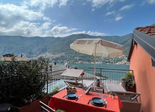 Casa Giulietta Torno with lake view terrace
