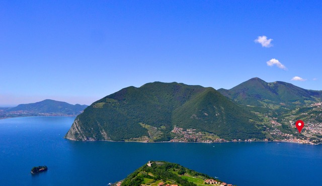 Casa Lago – Luxury holiday home with pool & panoramic view over Lake Iseo ★