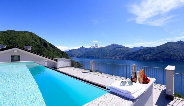 Casa Laura Apt. 6, Plesio, Italy