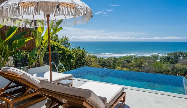 Casa Magnifique - 3 Bedroom Oceanview Villa. Beautiful Sunsets