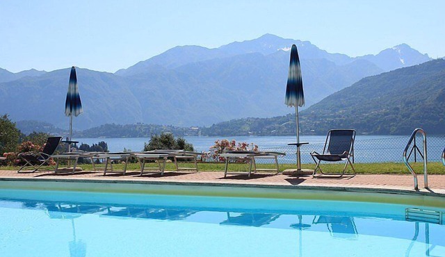Casa Panorama Uno: A bright and cheerful studio apartment situated at a short distance from the shores of Lake Como, with Free WI-FI.