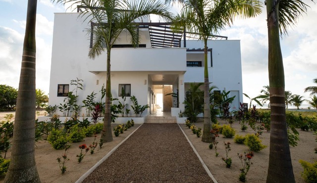 Casa Sur – Oceanfront Villa
