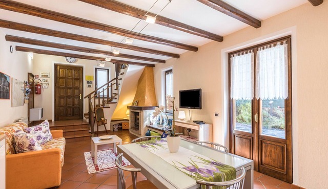 Casa Vacanza Anna, Lake Maggiore: Independent House with Garden, Parking, Pets Welcome