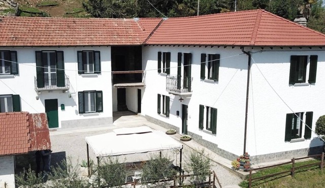 "Cascina Riva" la tua casa vacanze sulle sponde del Lago Maggiore