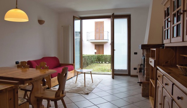 Cassina Lavallee 8 - One Bedroom Apartment, Sleeps 5