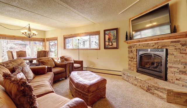 Center Village with Mountain Views! WL210