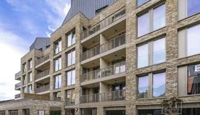 Central 3 bedroom Apt/en-suite with a View.