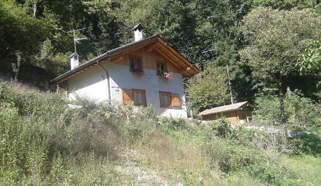 Chalet Immerso nel Verde