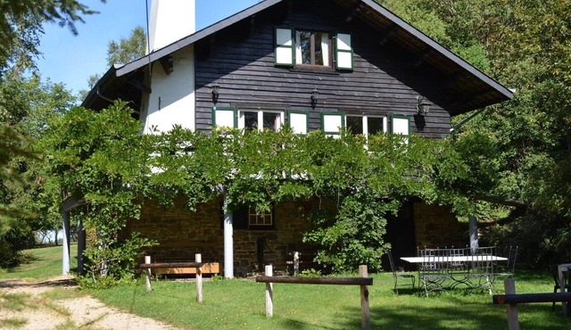 Chalet in Bièvre for 9 Person
