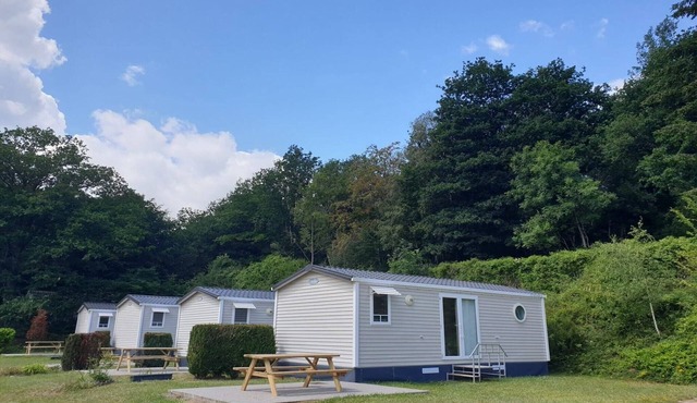 Chalet in Olloy-sur-Viroin with Patio