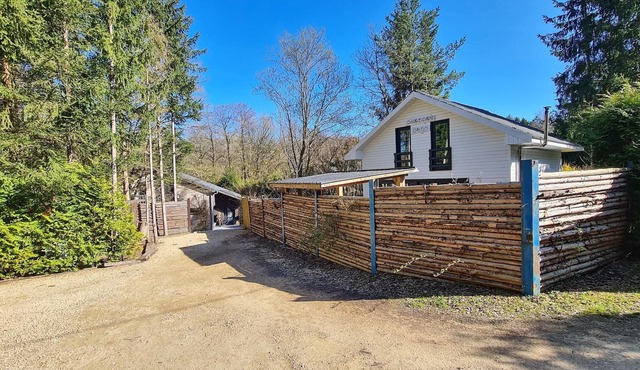 Chalet near Durbuy with Garden & BBQ