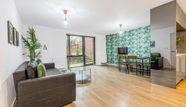 Charming 3BR Duplex in Wembley, 5 Minites to Tube