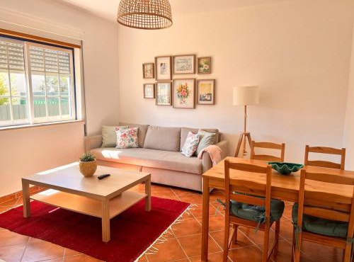 Charming and bright apartment in Santa Luzia