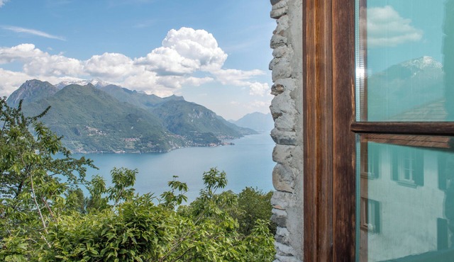 Charming And Stunning Balcony On Como Lake