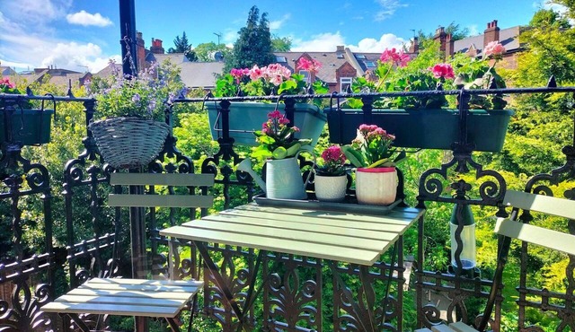 Charming London With Balcony