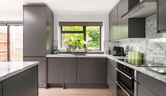 Charming Retreat Near Grange Hill Central Line