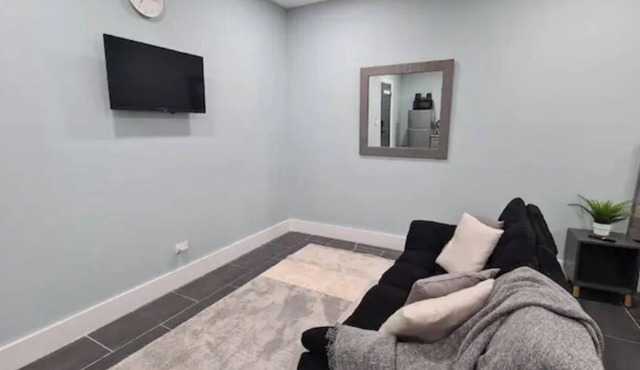 Charming Studio 4