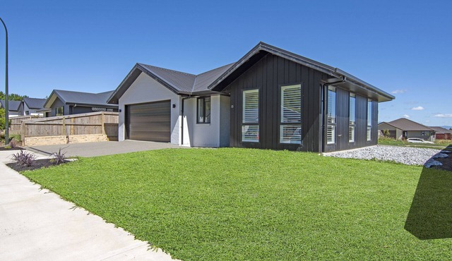 Chic And Cosy - Nelson Holiday Home