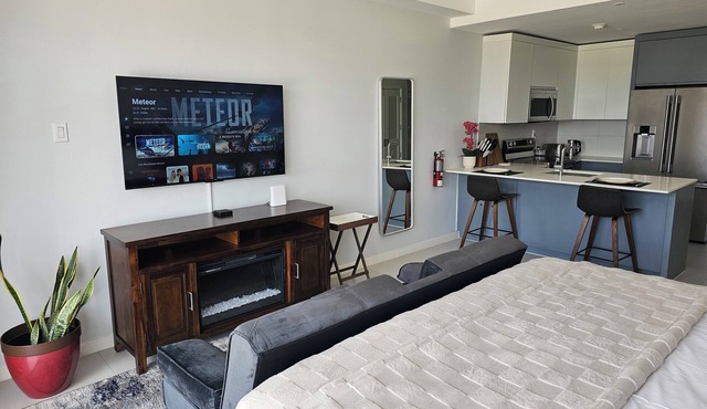 Chic Studio Retreat w/King Bed, Fireplace + Pool