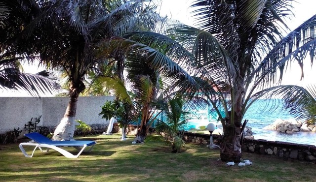 Chrisanns Beach Resort