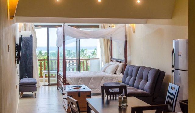 Chrystal Baharini Studio Apartments on the beach