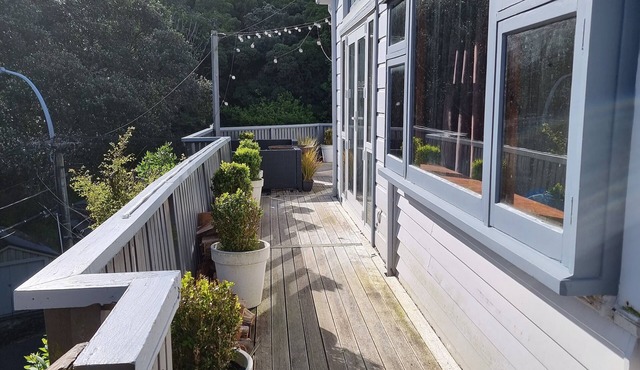 City Bush Escape. Central location but very private.