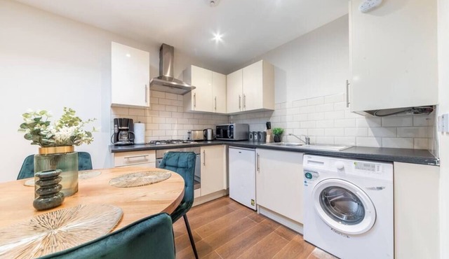 Clean and Comfy 2BR Apartment Perfect Location