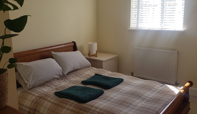 Close to Silverstone-Beautiful spacious 4 bed property- sleeps 7
