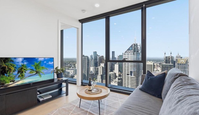 Cloud 60 Luxury 2BR Above the City Lights
