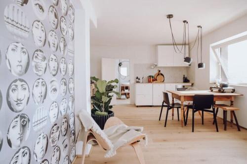 Cloud9 Boutique Apartment