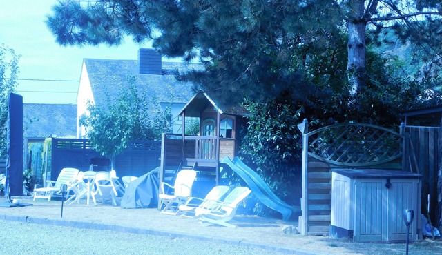 COCOON AND APYPICAL GITE "LE PETIT NID" WITH SWIMMING POOL AND SAUNA.