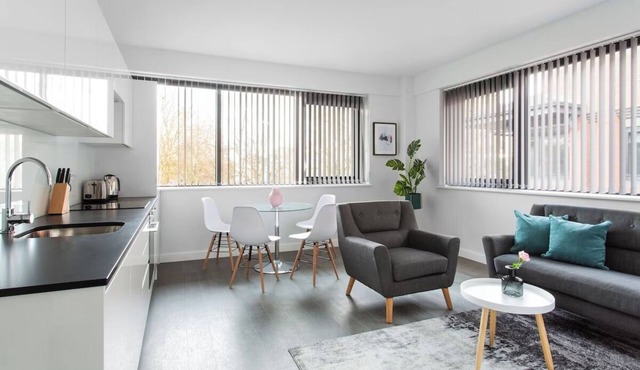 Comfortable Apartment | Washer/Dryer & Contemporary Design – Ideal for Long Stay
