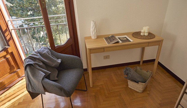 Comfortable lakefront family apartment