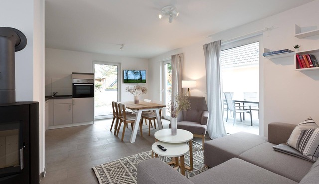 Comfortable vacation apartment with terrace, WiFi and private garden on the Müritz