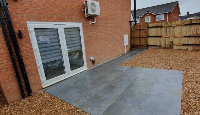 Comfy Town Stay | 2BR | Near Bacco Lounge & 7 Star