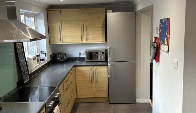 *Contractor* Modern House Stevenage FREE Parking