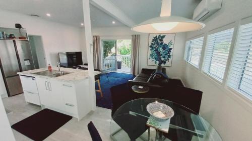 Coromandel Town Harbourside Cottage Luxury Accommodation