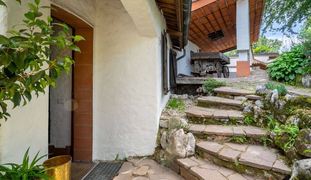 Cosy apartment in villa for 6 guests with TV, terrace and pets allowed
