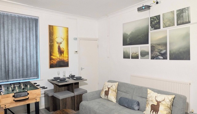 Cosy LongStay: Breakfast, Games, Parking&Projector